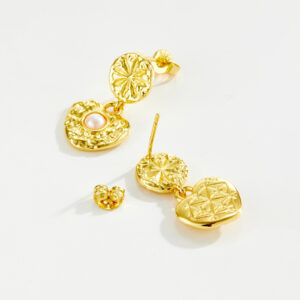 White Copper Gold Plated Grooved Pattern Round Huggie Earrings with Heart Dangle & Bezel-Set Pearl, Size 22.5mm Length, 9mm Width-TTE135